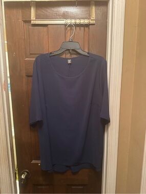 Women’s 2XL Blue Curvy Casual Navy Short Sleeve Women's Top - Relaxed Scoop Neck